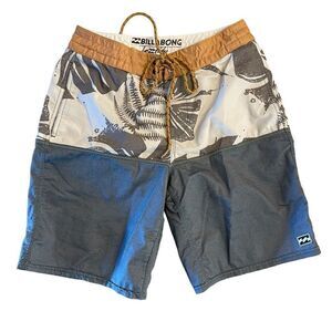 Billabong Womens Low Tides Boardshorts Summer White Gray Size 26